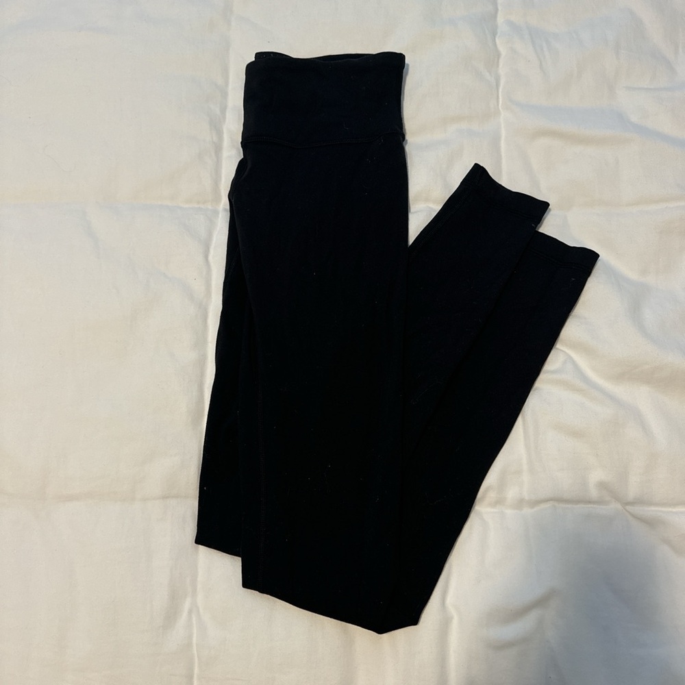 Black lululemon leggings